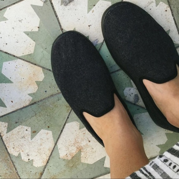 Allbirds women’s Black wool slip on loungers shoes - Picture 3 of 8